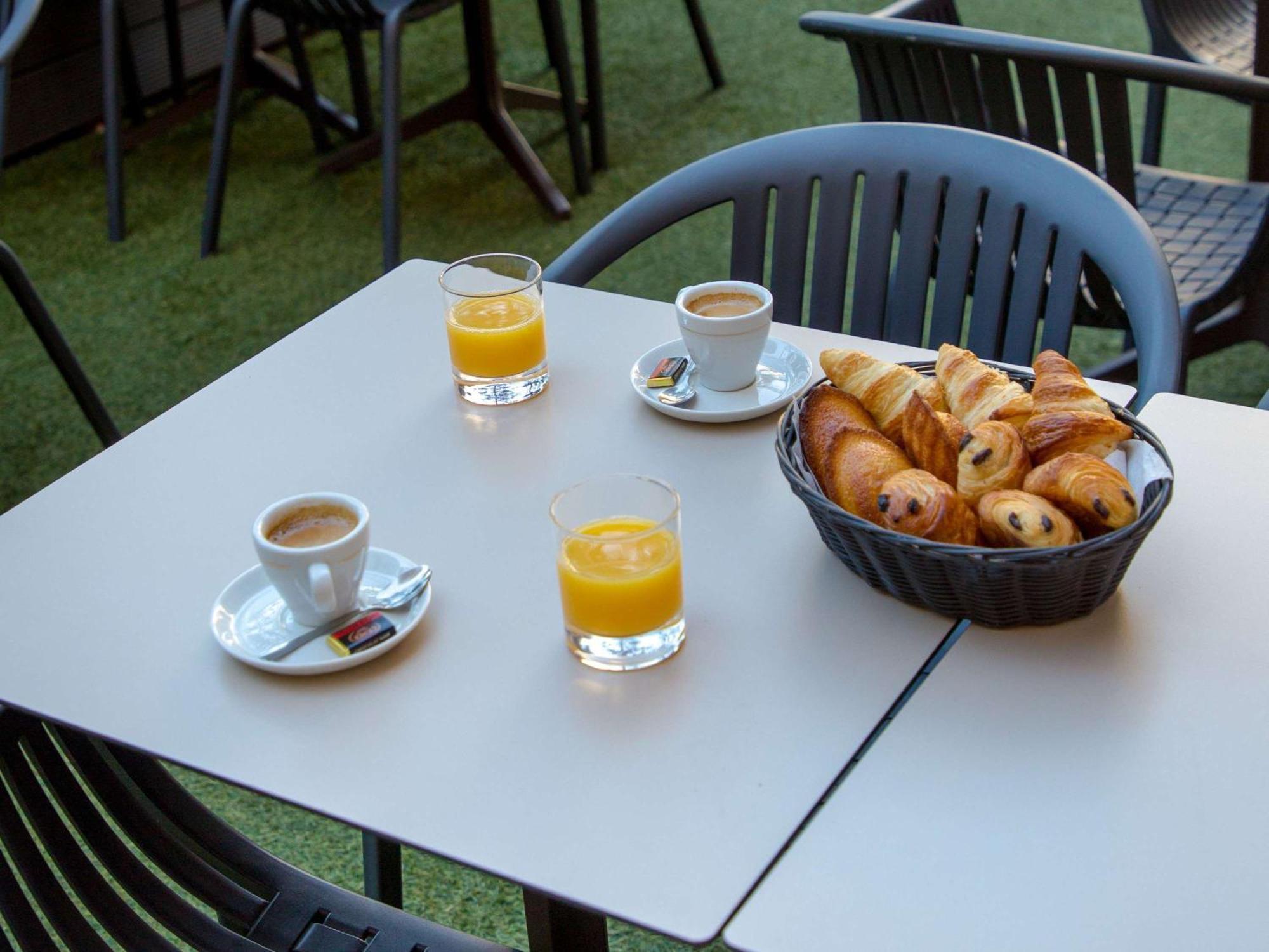 Ibis Styles Cannes Le Cannet Esterno foto